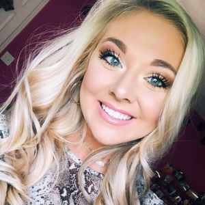 Meet your Posher, Mallory